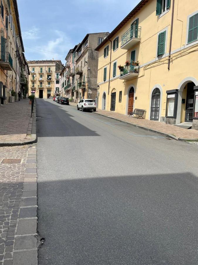 Appartamentino Di Corso Umberto Ronciglione  Buitenkant foto